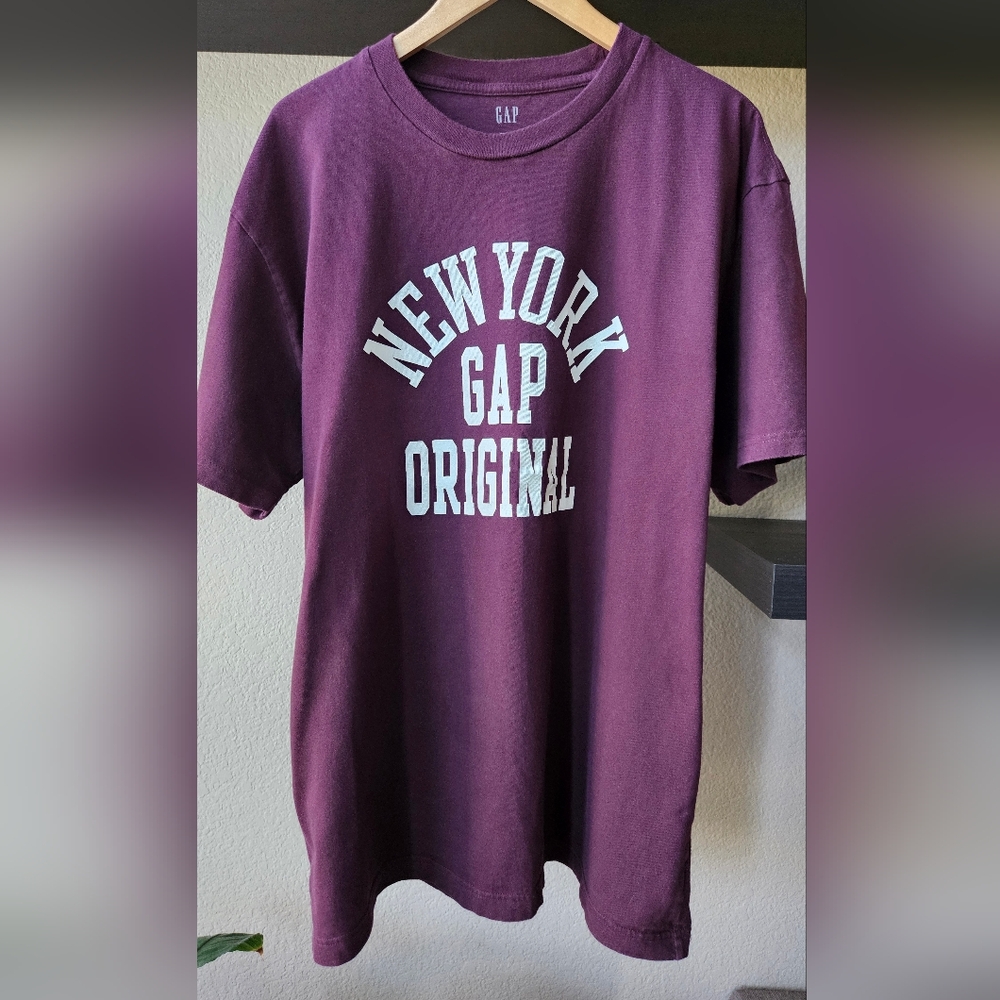 GAP Purple Graphic T-Shirt XL